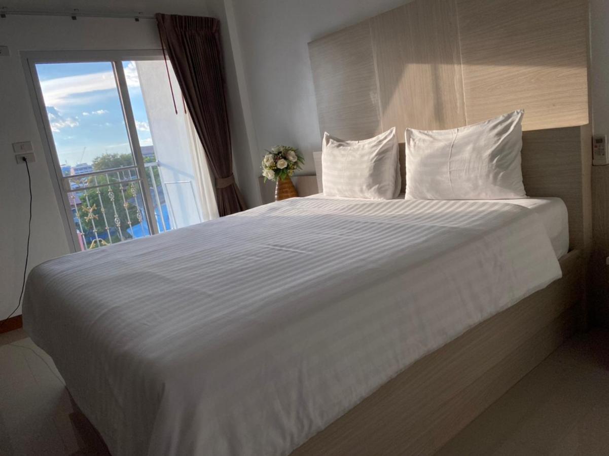 Ketsara Hotel Maha Sarakham Buitenkant foto